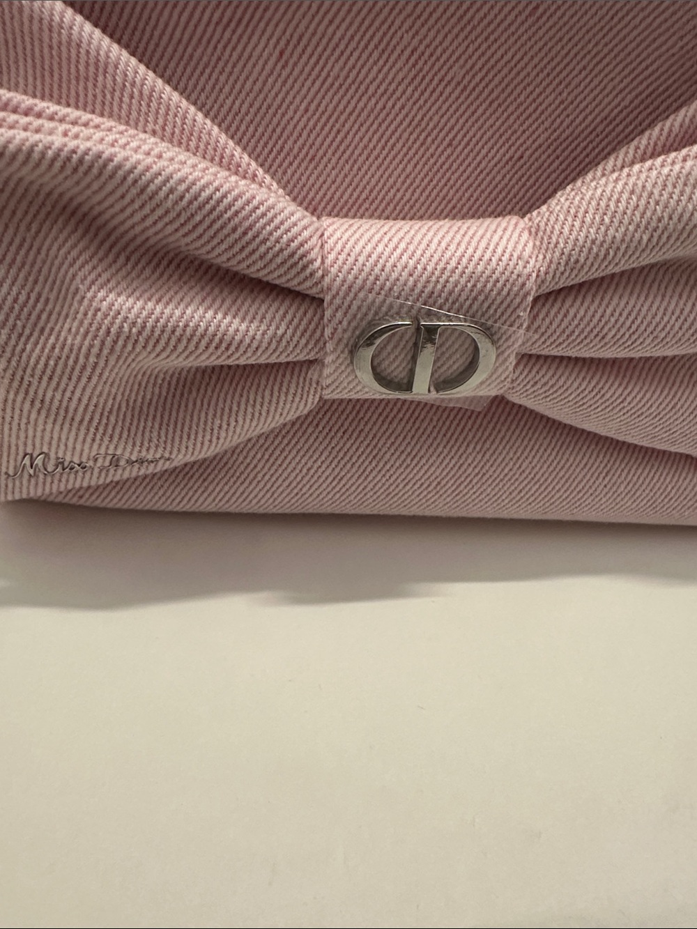 Dior Light Pink Bow Zip Cosmetic Pouch - Picture 3 of 4